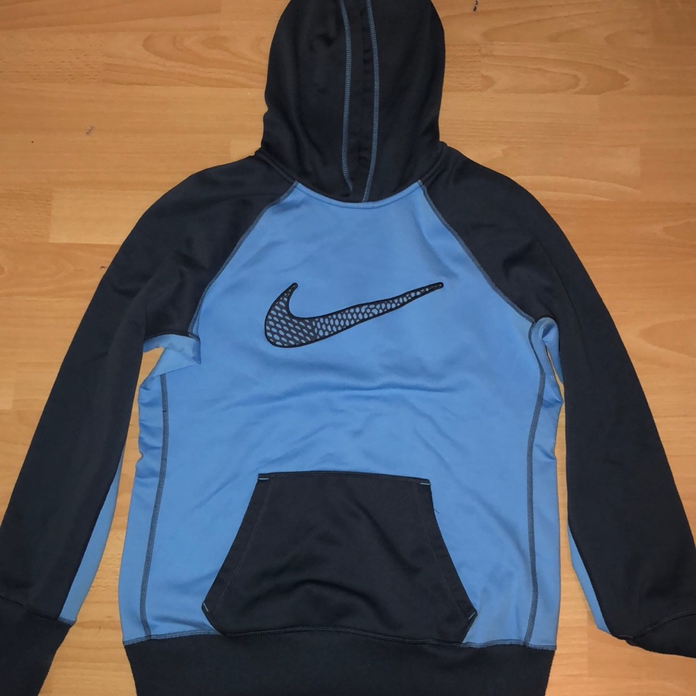 NIKE SWOOSH SWEATSHIRT